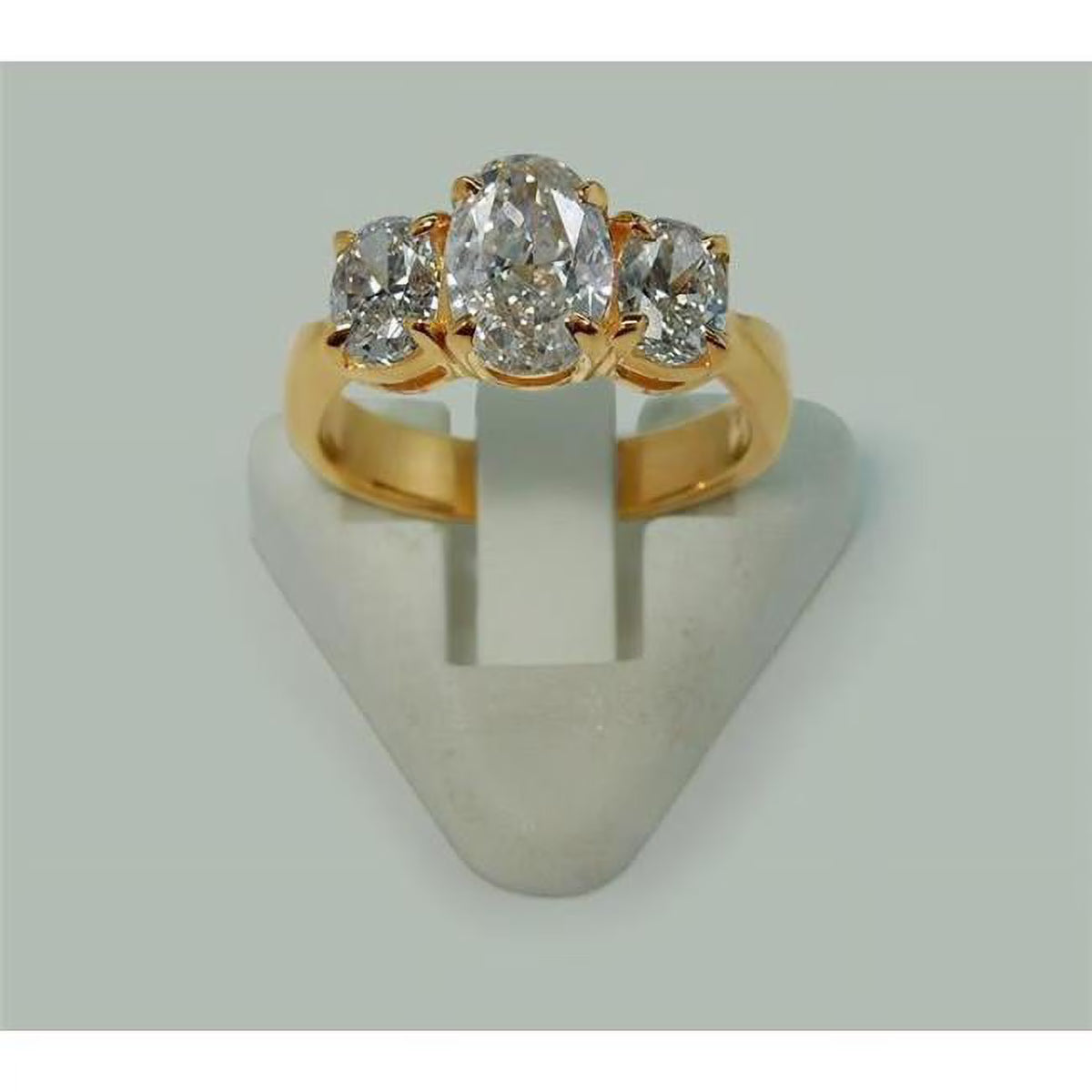 18K Yellow Gold Oval Diamond Three Stone Engagement Ring I600